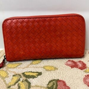 BOTTEGA VENETA  Intrecciato Leather Zip Around Long Wallet Purse Orange Italy